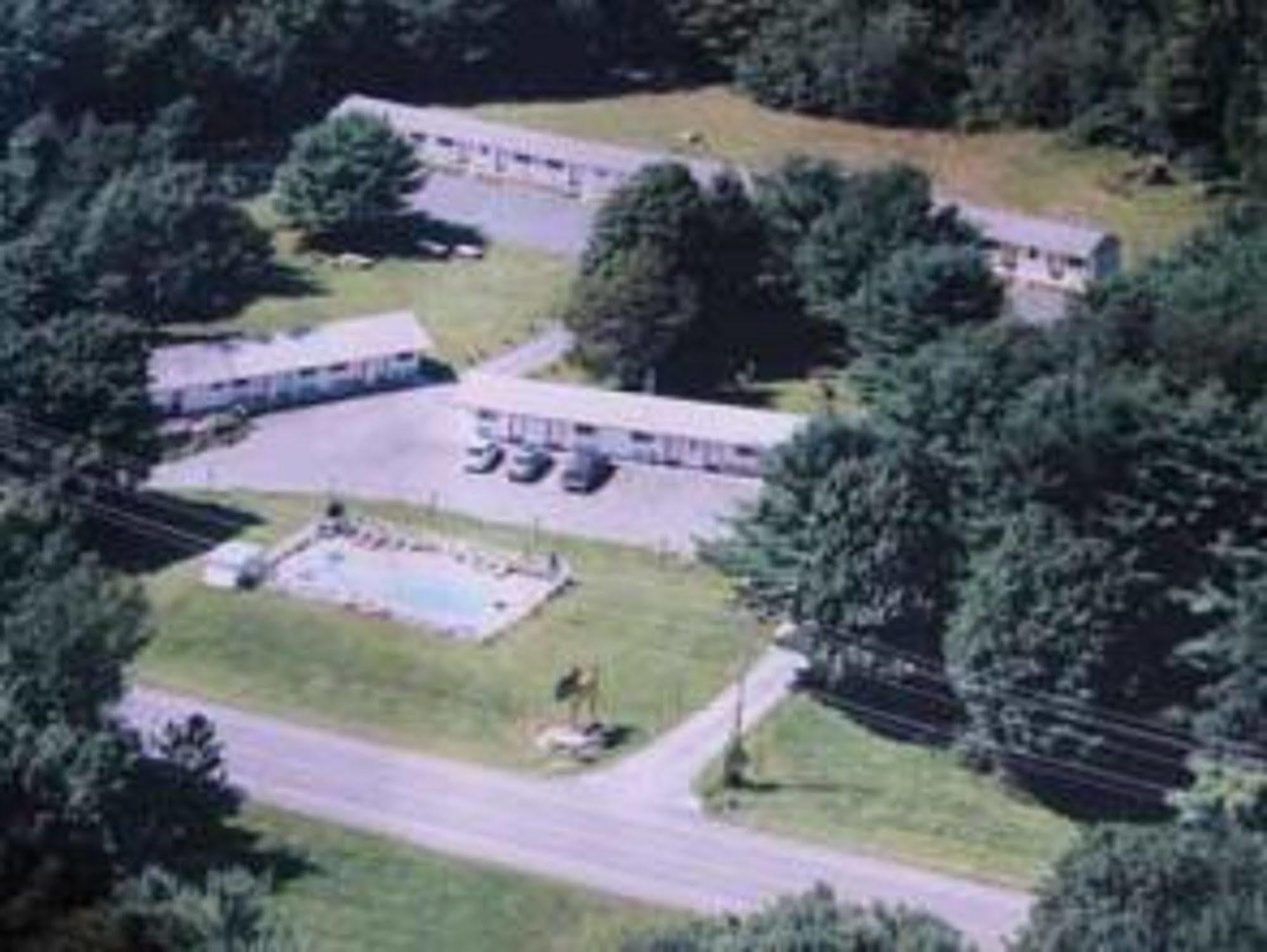 Four Seasons Motel Malone Exterior photo